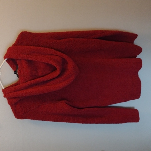 SIMPLY VERA PULL-OVER HOODIE SWEATER. VERY GOOD CONDITION. ANGLED BOTTOM FRONT- - Picture 6 of 8